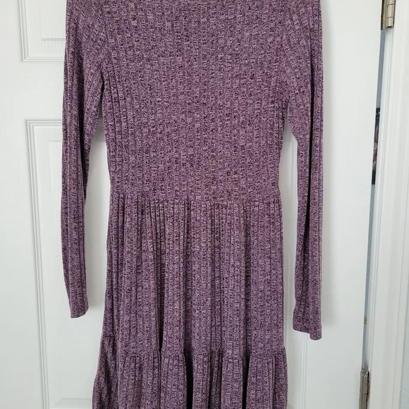 SHEIN LUNE Ruffle Hem Solid Dress - Picture 3 of 4